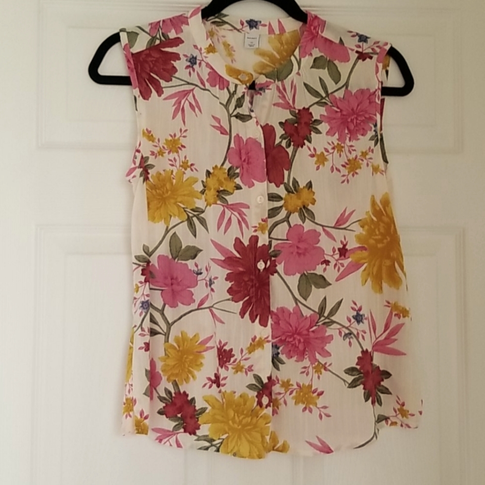 Old Navy sleeveless floral blouse, XS
